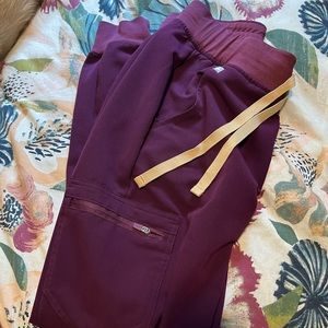 Deep purple figs scrubs zamora scrubs pants size small